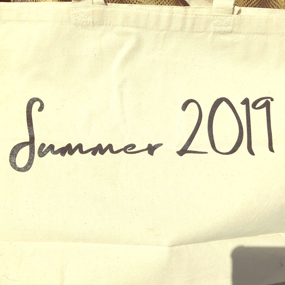 Bag Q-tees of California cotton “Summer 2019”.